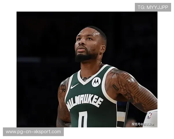 利拉德刚过中线，防守已经紧张